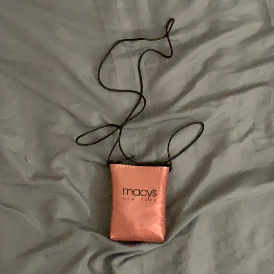 Macy’s Pouch